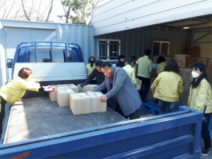 대한기자협회전북협회, 친환경살균소독제1톤 기부 (2).jpg